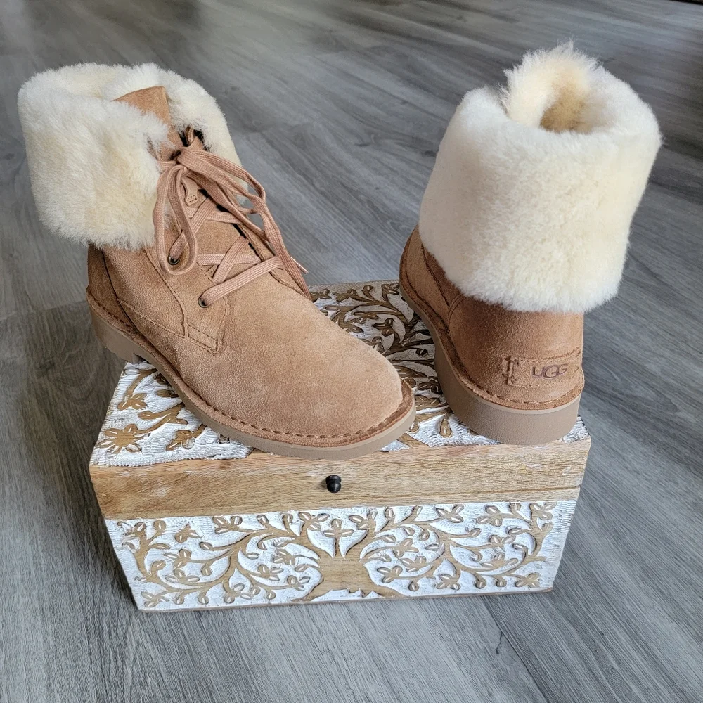 UGG Weylyn Suede Boot - Picture 2 of 8